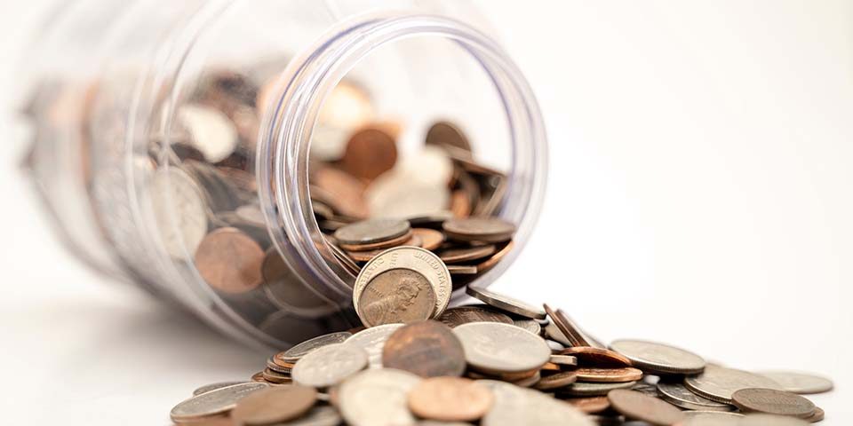 現代人常常有小額借款的需求,有些人在情急之下,病急亂投醫,胡亂選擇民間貸款公司的後果是,從最初的小額借款,最終卻變成了無力償還的無底洞,其實,合法的雲林當舖是很安全且便利的小額借款管道,不僅流程簡單,手續簡便,放貸又快速,當有小額借款需求時,雲林當舖可以是最值得信賴的好幫手。在借款之前希望大家可以更了解小額借款是什麼…