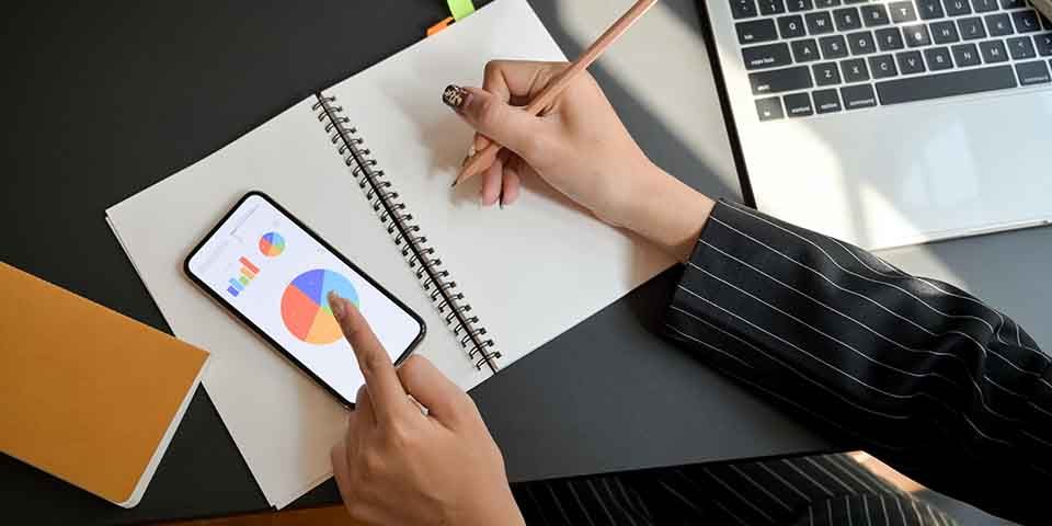 想借錢時,如果有可以抵押質借品可以到當舖借錢,大家通常可能會想就近找附近當鋪借錢,但這樣不一定聰明的作法。當然,借款人會找借錢當鋪民間貸款,往往就是求快速方便,這樣的邏輯雖然說得通,但是,同樣都是「便利」的概念,我們可以到巷口的便利商店買東西,卻不能因為方便就隨意找附近當舖借錢。就好比我們求醫會選擇好醫生,為的就...