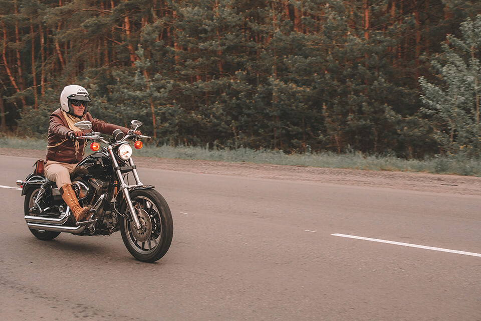機車貸款銀行和當舖機車借錢哪個好?告訴你用機車貸款該找誰!