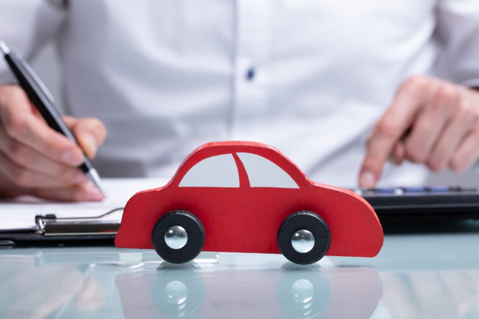 當鋪汽車借款流程需要什麼資料?免留車汽車借款條件會看銀行聯徵及財力證明嗎?